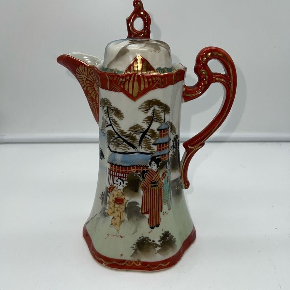 Vintage‎ Circa 1910 Japanese Kutani Geisha Hot Chocolate Pot